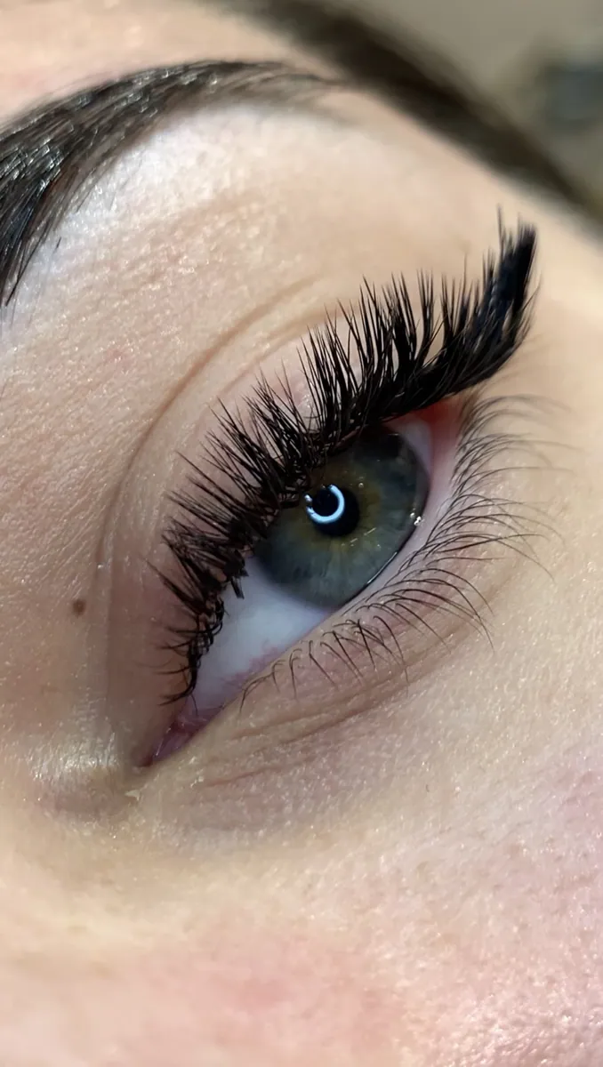 Lash & Brow bei S Cosmetic